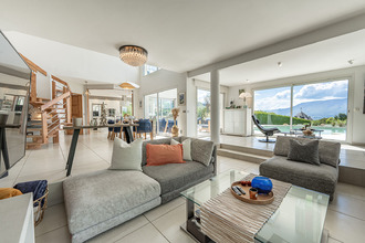 Ma-Cabane - Vente Maison PUGNY-CHATENOD, 182 m²