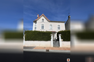 Ma-Cabane - Vente Maison Puy-Guillaume, 189 m²