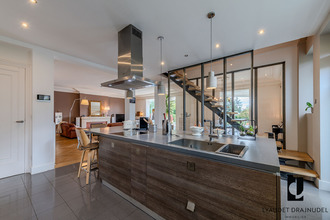 Ma-Cabane - Vente Maison RIORGES, 397 m²