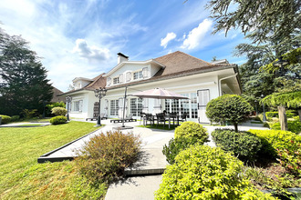 Ma-Cabane - Vente Maison RIORGES, 340 m²