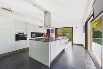 Ma-Cabane - Vente Maison Rochefort-du-Gard France, 236 m²