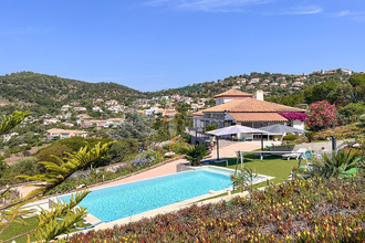 Ma-Cabane - Vente Maison Roquebrune-sur-Argens, 185 m²