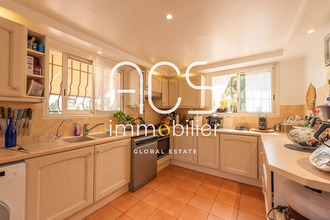 Ma-Cabane - Vente Maison ROQUEBRUNE-SUR-ARGENS, 136 m²