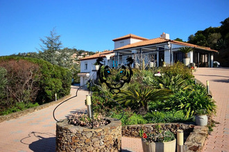 Ma-Cabane - Vente Maison ROQUEBRUNE-SUR-ARGENS, 187 m²