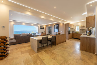 Ma-Cabane - Vente Maison ROQUEBRUNE-SUR-ARGENS, 254 m²