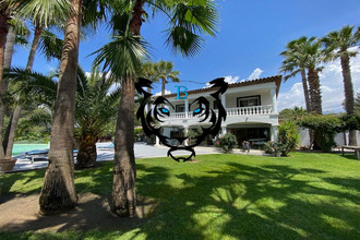 Ma-Cabane - Vente Maison ROQUEBRUNE-SUR-ARGENS, 433 m²