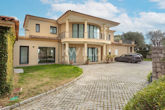 Ma-Cabane - Vente Maison Roquefort-les-Pins, 572 m²