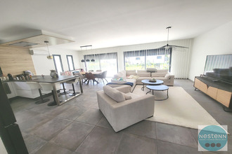 Ma-Cabane - Vente Maison SAINT-AY, 204 m²