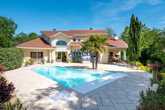 Ma-Cabane - Vente Maison SAINT-BONNET-DE-MURE, 255 m²