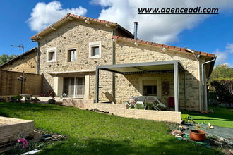Ma-Cabane - Vente Maison SAINT-CHRISTOPHE-SUR-ROC, 142 m²