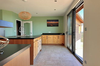 Ma-Cabane - Vente Maison SAINT-CYR-LE-CHATOUX, 183 m²