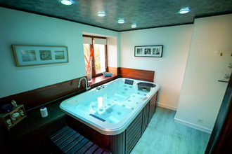 Ma-Cabane - Vente Maison Saint-Cyr-sur-Loire, 298 m²