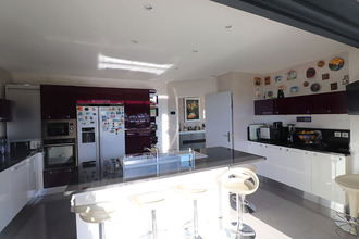 Ma-Cabane - Vente Maison SAINT-CYR-SUR-MER, 220 m²