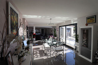 Ma-Cabane - Vente Maison SAINT-CYR-SUR-MER, 220 m²