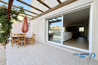 Ma-Cabane - Vente Maison Saint-Cyr-sur-Mer, 88 m²