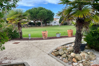 Ma-Cabane - Vente Maison SAINT-DENIS-D'OLERON, 360 m²