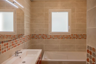 Ma-Cabane - Vente Maison SAINT-DENIS-DE-L'HOTEL, 133 m²