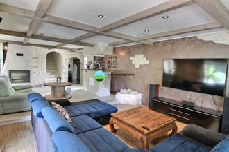 Ma-Cabane - Vente Maison SAINT-DIDIER, 261 m²