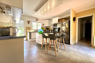Ma-Cabane - Vente Maison SAINT-DIDIER, 201 m²