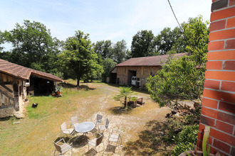 Ma-Cabane - Vente Maison SAINT-ETIENNE-DE-PUYCORBIER, 373 m²