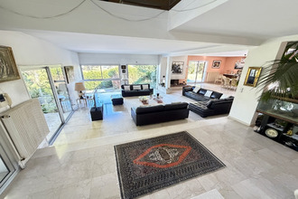 Ma-Cabane - Vente Maison Saint-Genest-Lerpt, 269 m²