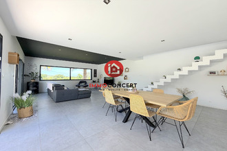 Ma-Cabane - Vente Maison Saint-Geniès-de-Comolas, 229 m²