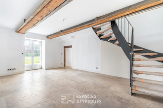 Ma-Cabane - Vente Maison SAINT-GENIS-LAVAL, 245 m²