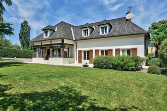 Ma-Cabane - Vente Maison Saint-Genis-les-Ollières, 350 m²