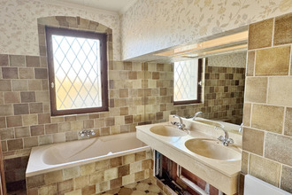 Ma-Cabane - Vente Maison Saint-Genis-les-Ollières, 200 m²