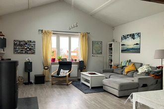 Ma-Cabane - Vente Maison SAINT-GENIS-LES-OLLIERES, 102 m²