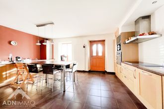 Ma-Cabane - Vente Maison Saint-Genis-Pouilly, 205 m²