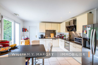 Ma-Cabane - Vente Maison SAINT-GENIS-POUILLY, 180 m²