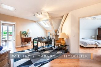 Ma-Cabane - Vente Maison SAINT-GENIS-POUILLY, 180 m²