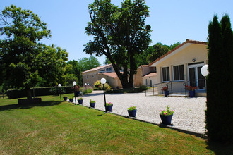 Ma-Cabane - Vente Maison SAINT-GERMAIN-D'ESTEUIL, 576 m²
