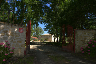Ma-Cabane - Vente Maison SAINT-GERMAIN-D'ESTEUIL, 576 m²