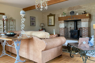 Ma-Cabane - Vente Maison SAINT-HILAIRE-DES-LOGES, 195 m²