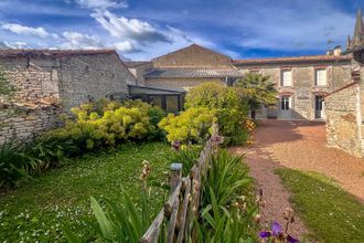 Ma-Cabane - Vente Maison SAINT-HILAIRE-LA-PALUD, 130 m²