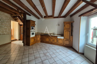 Ma-Cabane - Vente Maison SAINT-JEAN-D'ANGELY, 275 m²