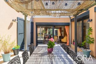 Ma-Cabane - Vente Maison Saint-Jean-d'Angély, 269 m²