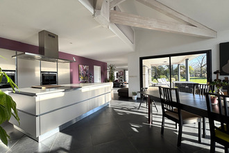 Ma-Cabane - Vente Maison SAINT-JEAN-D'ILLAC, 187 m²