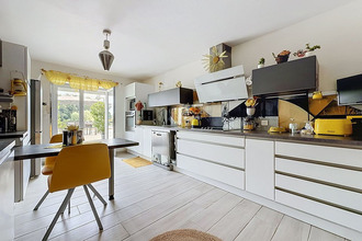 Ma-Cabane - Vente Maison SAINT-JEAN-LES-DEUX-JUMEAUX, 200 m²