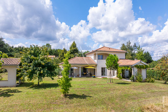 Ma-Cabane - Vente Maison SAINT-MARTIN-BELLE-ROCHE, 207 m²