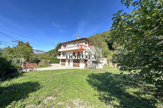 Ma-Cabane - Vente Maison Saint-Martin-d'Hères, 214 m²