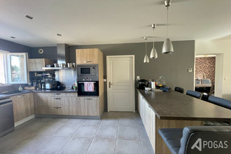 Ma-Cabane - Vente Maison SAINT-PANTALEON-DE-LARCHE, 100 m²