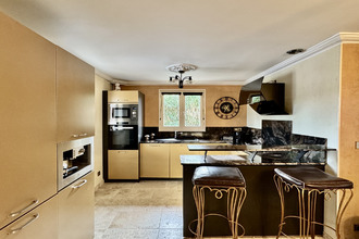 Ma-Cabane - Vente Maison Saint-Pantaléon-de-Larche, 175 m²