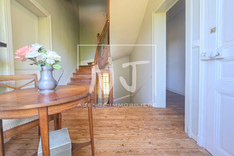 Ma-Cabane - Vente Maison SAINT-REMY-LA-VARENNE, 196 m²