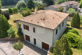 Ma-Cabane - Vente Maison SAINT-SEURIN-DE-PRATS, 300 m²