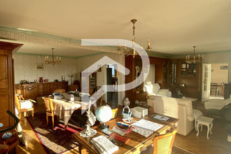 Ma-Cabane - Vente Maison SAINT-SULPICE-DE-ROUMAGNAC, 205 m²