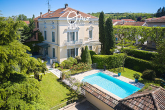 Ma-Cabane - Vente Maison SAINT-SYMPHORIEN-D'OZON, 313 m²