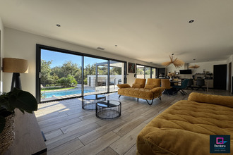 Ma-Cabane - Vente Maison Sainte-Colombe-de-la-Commanderie, 155 m²